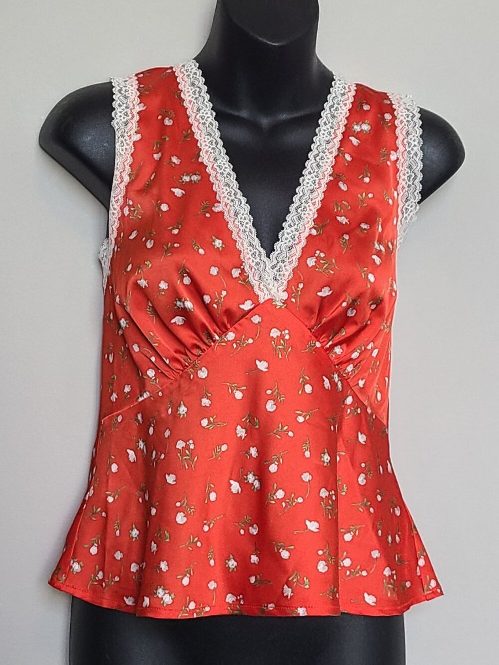 WAYF Small Red Ditsy Tank Top floral white lace trim